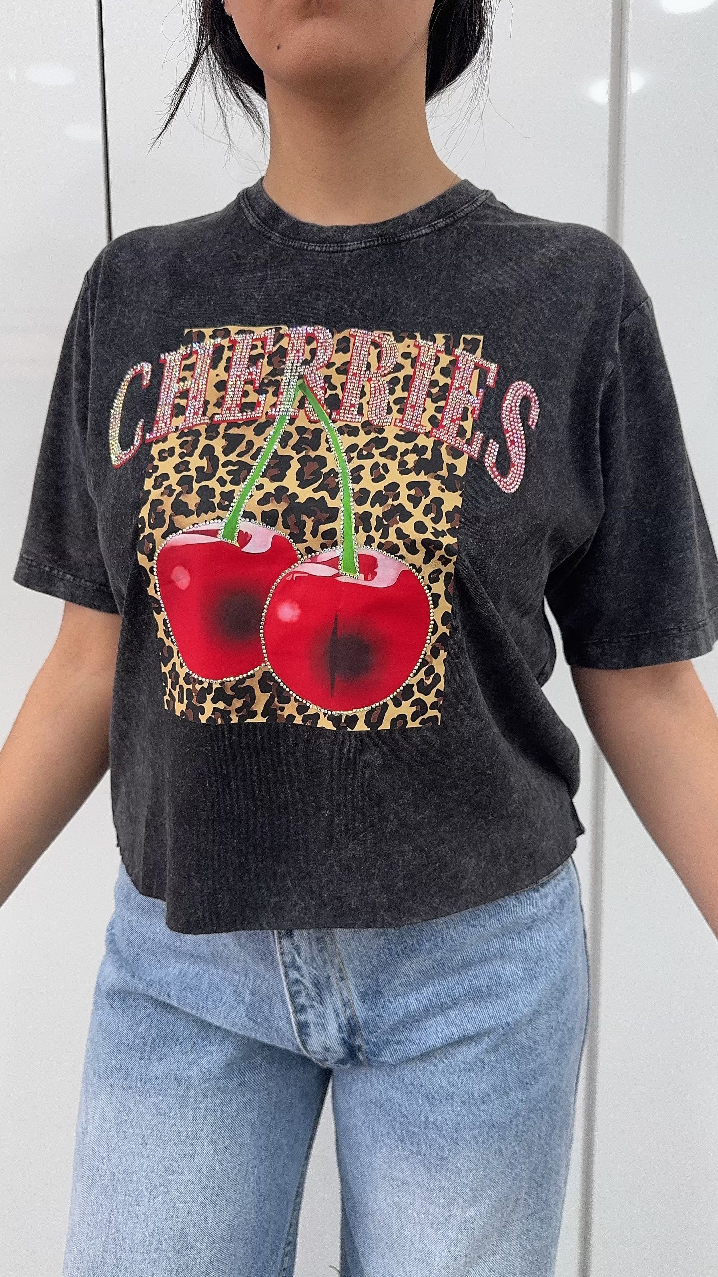 t-shirt cherries cerise