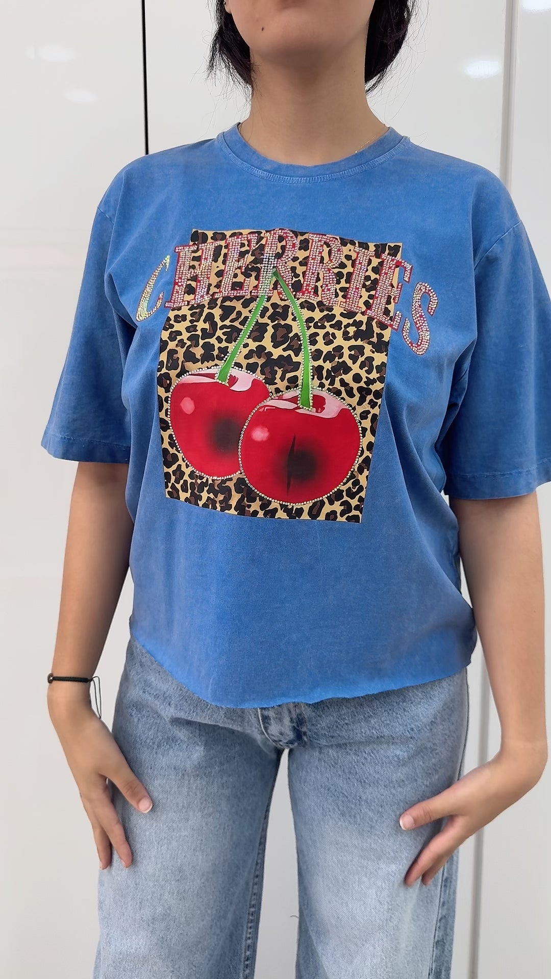 t-shirt cherries cerise