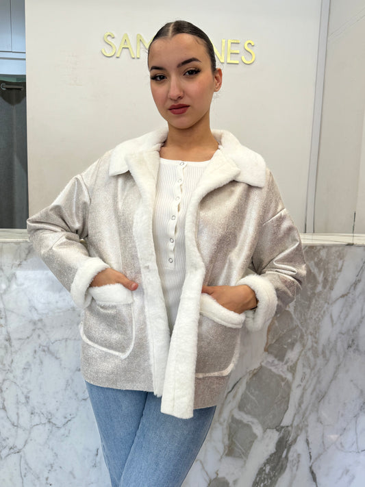 Veste argentée fourrée