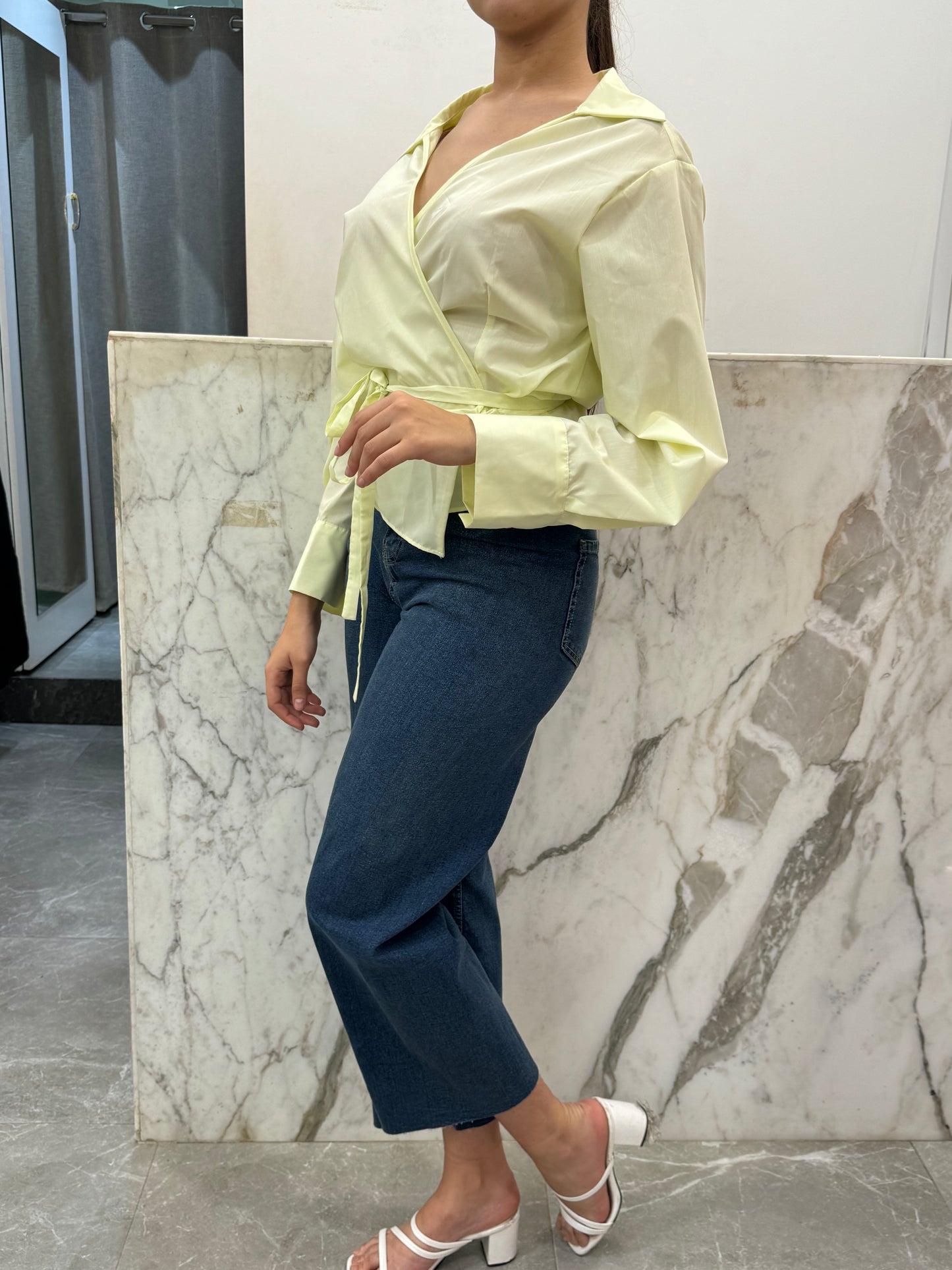 chemise cache coeur jaune