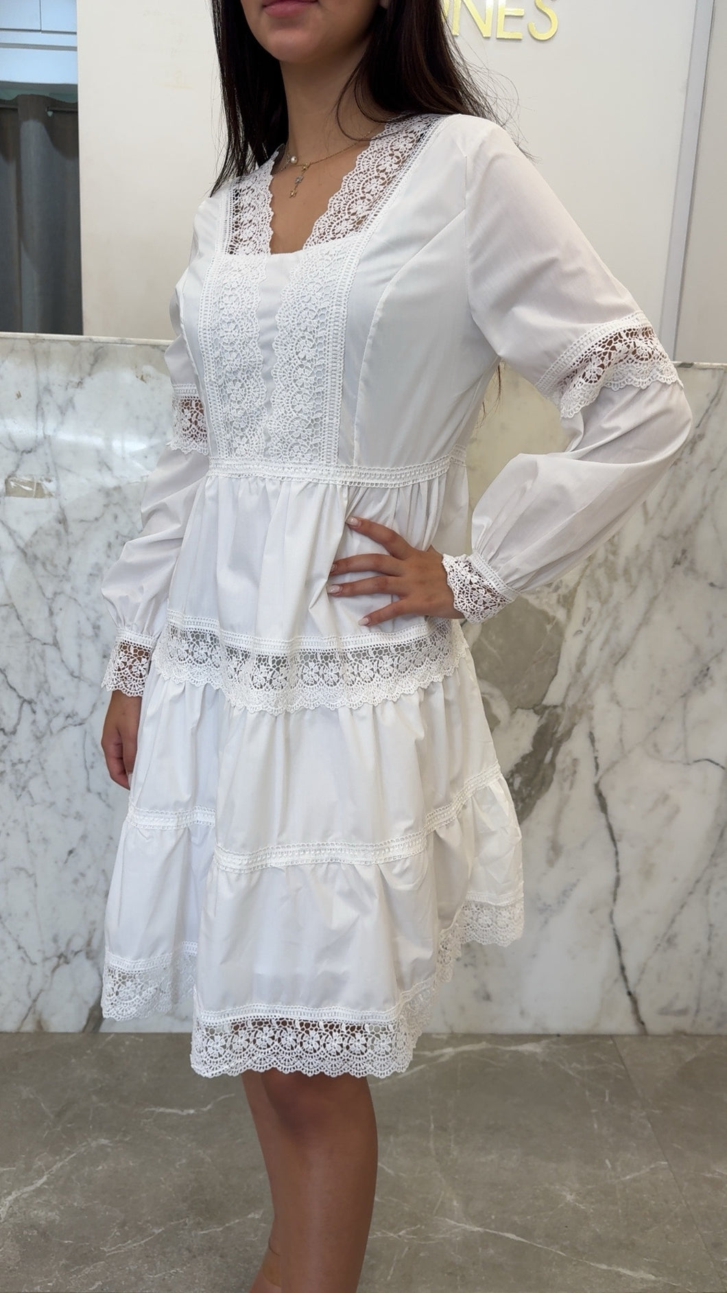 robe manche dentelle noir