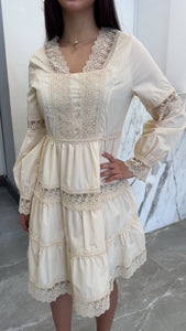 robe manche dentelle noir