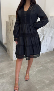 robe manche dentelle noir