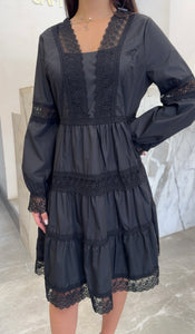 robe manche dentelle noir