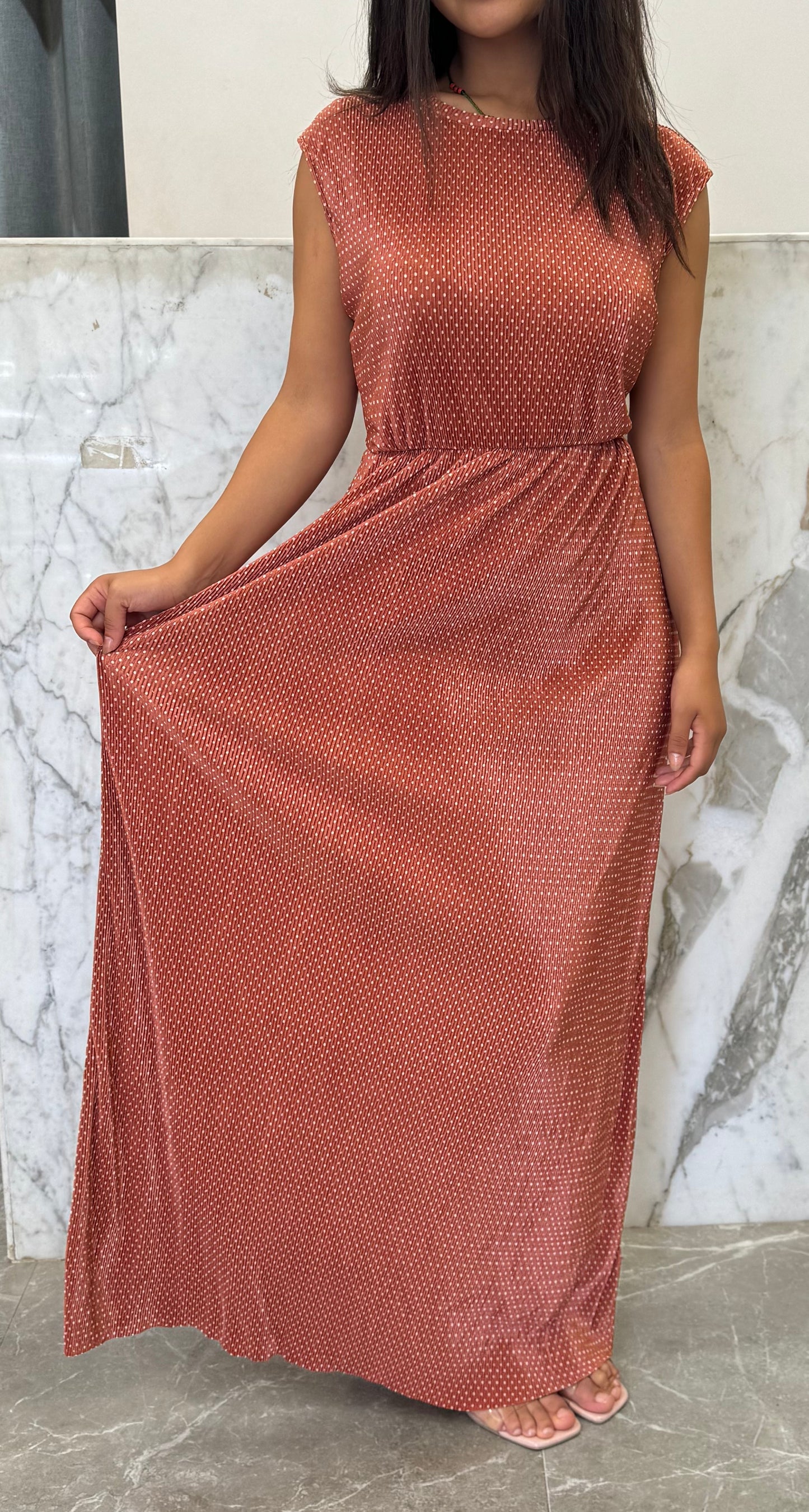 robe longue son manche bouton blanc