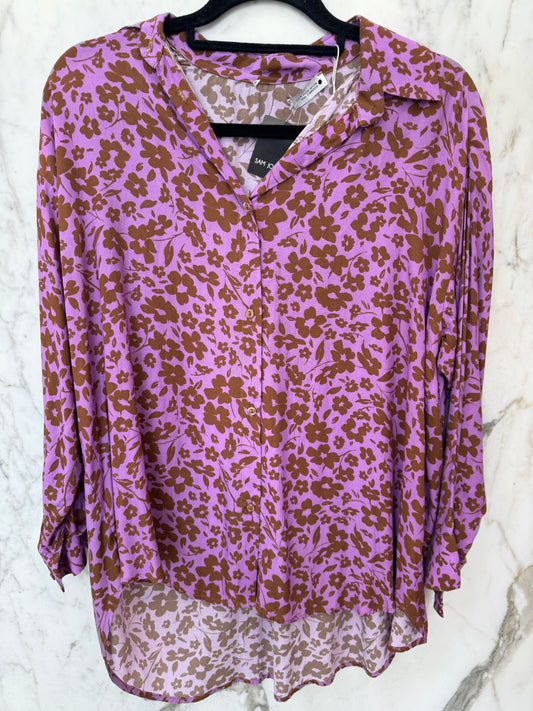 chemise a fleurs mauves