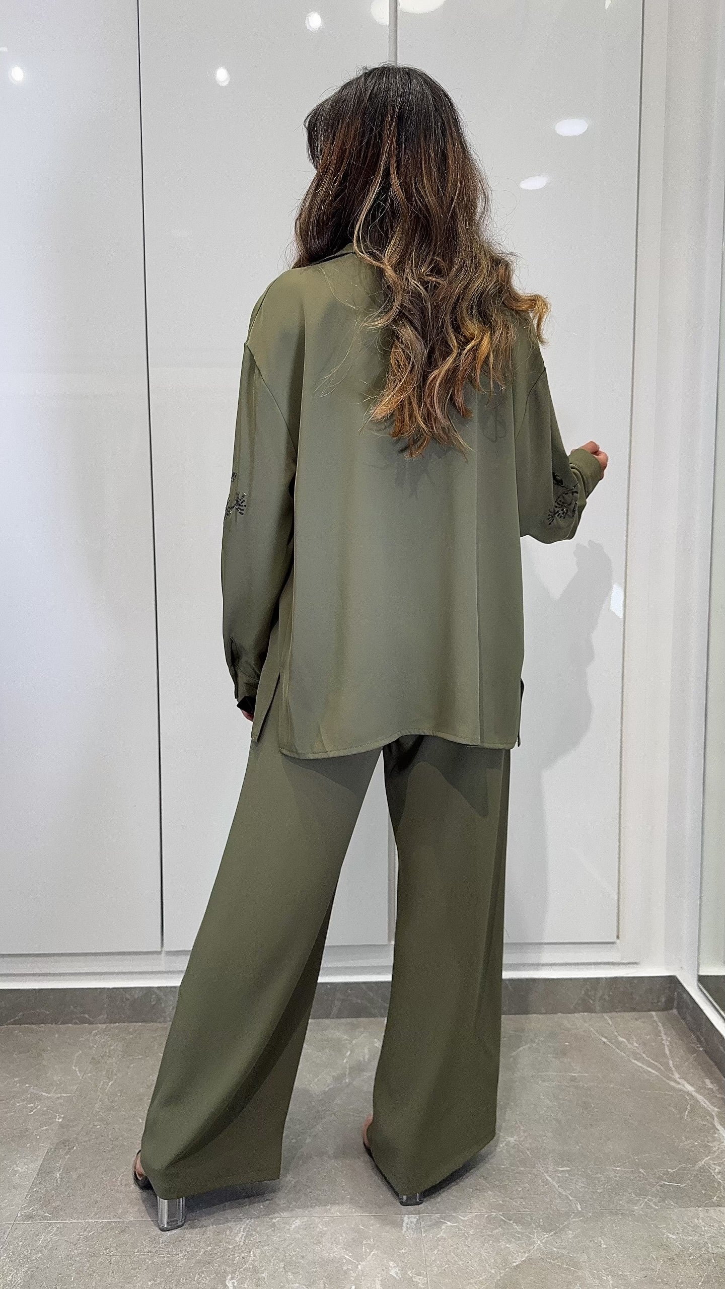 Ensemble sequin kaki