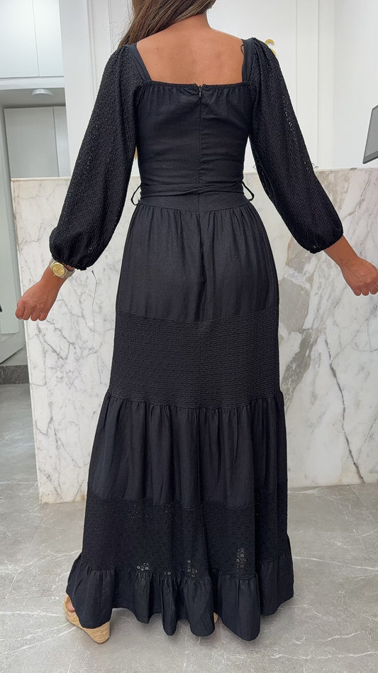 robe manche brodée