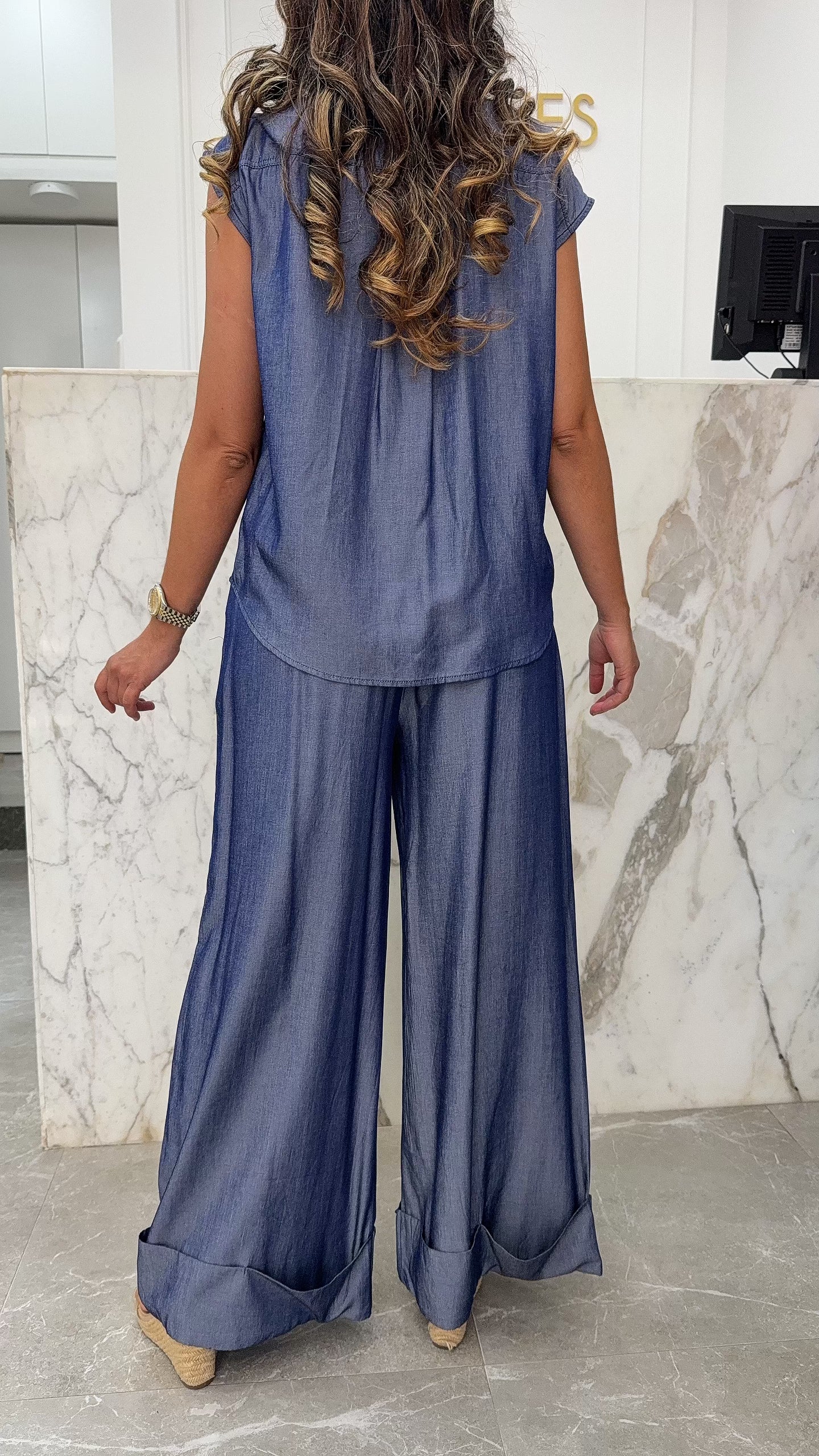 ensemble style jean brillant V argent col