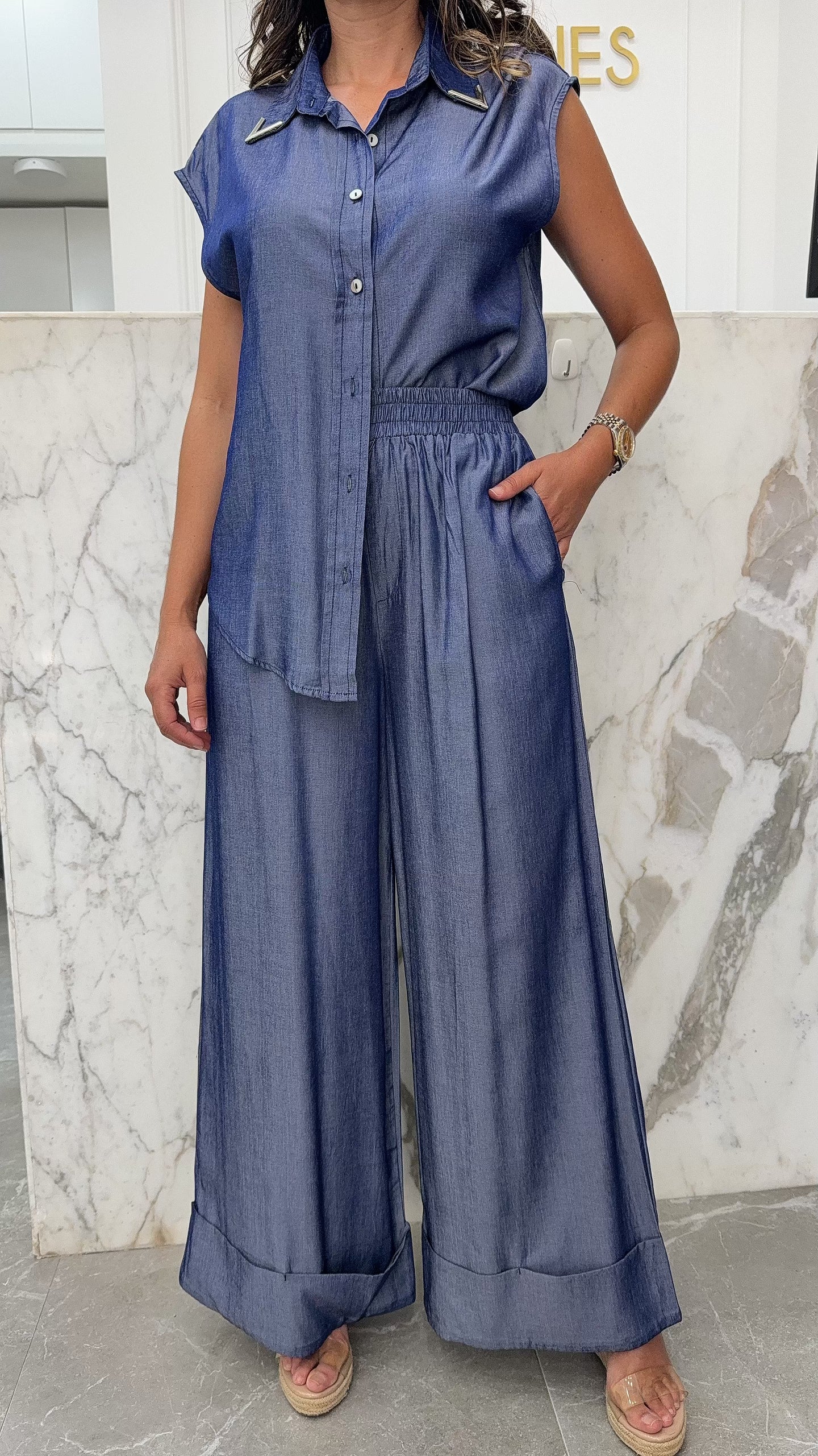 ensemble style jean brillant V argent col