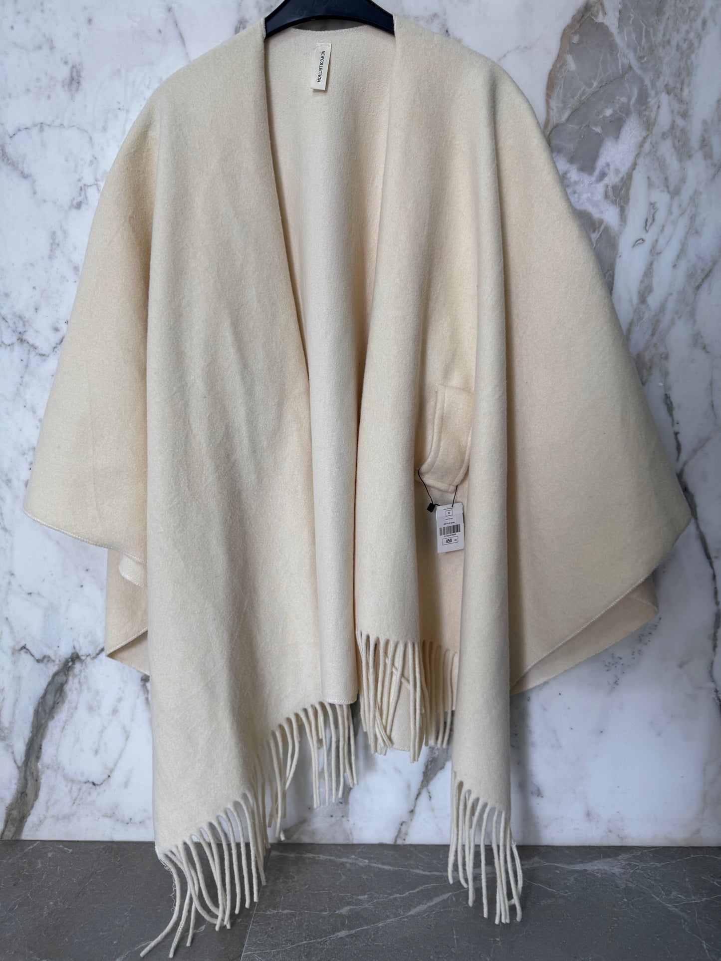 Cape épaisse froufrou