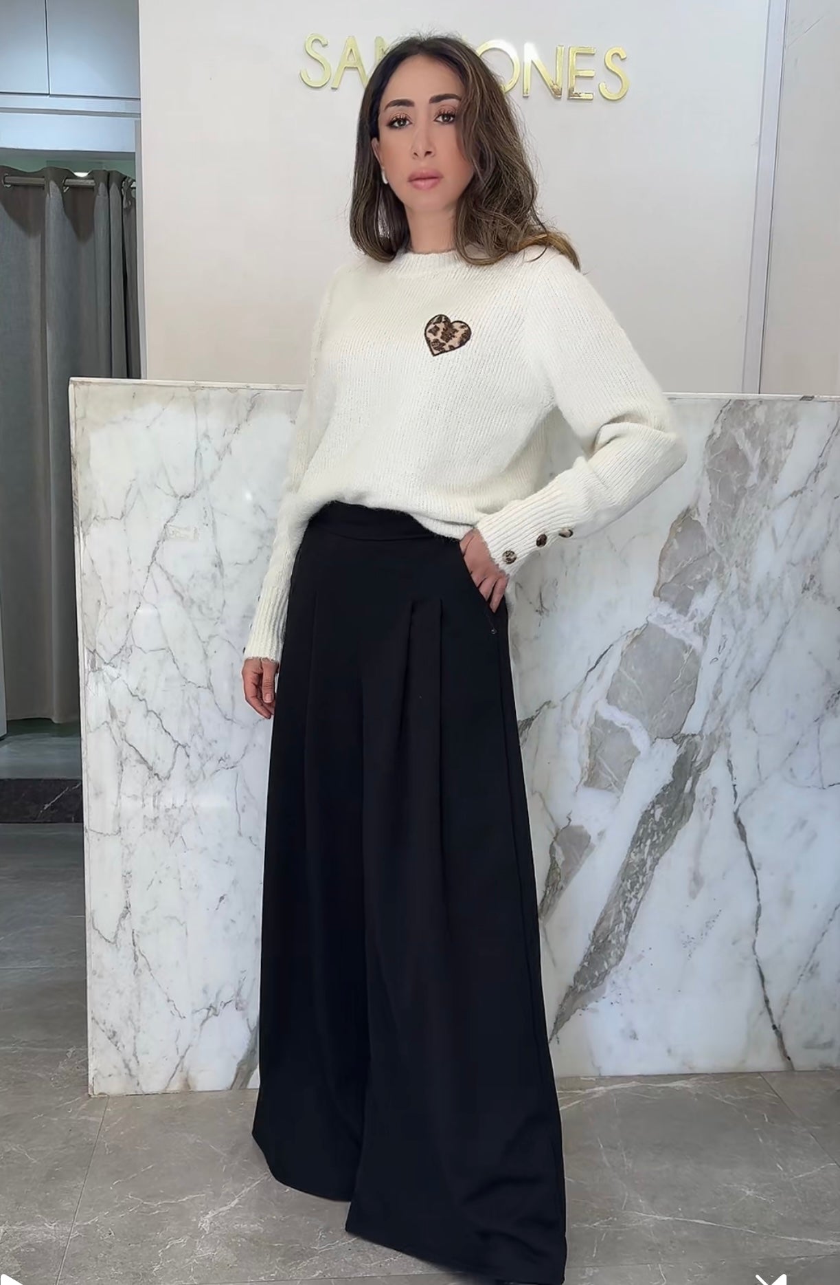 Pull avec coeur léopard