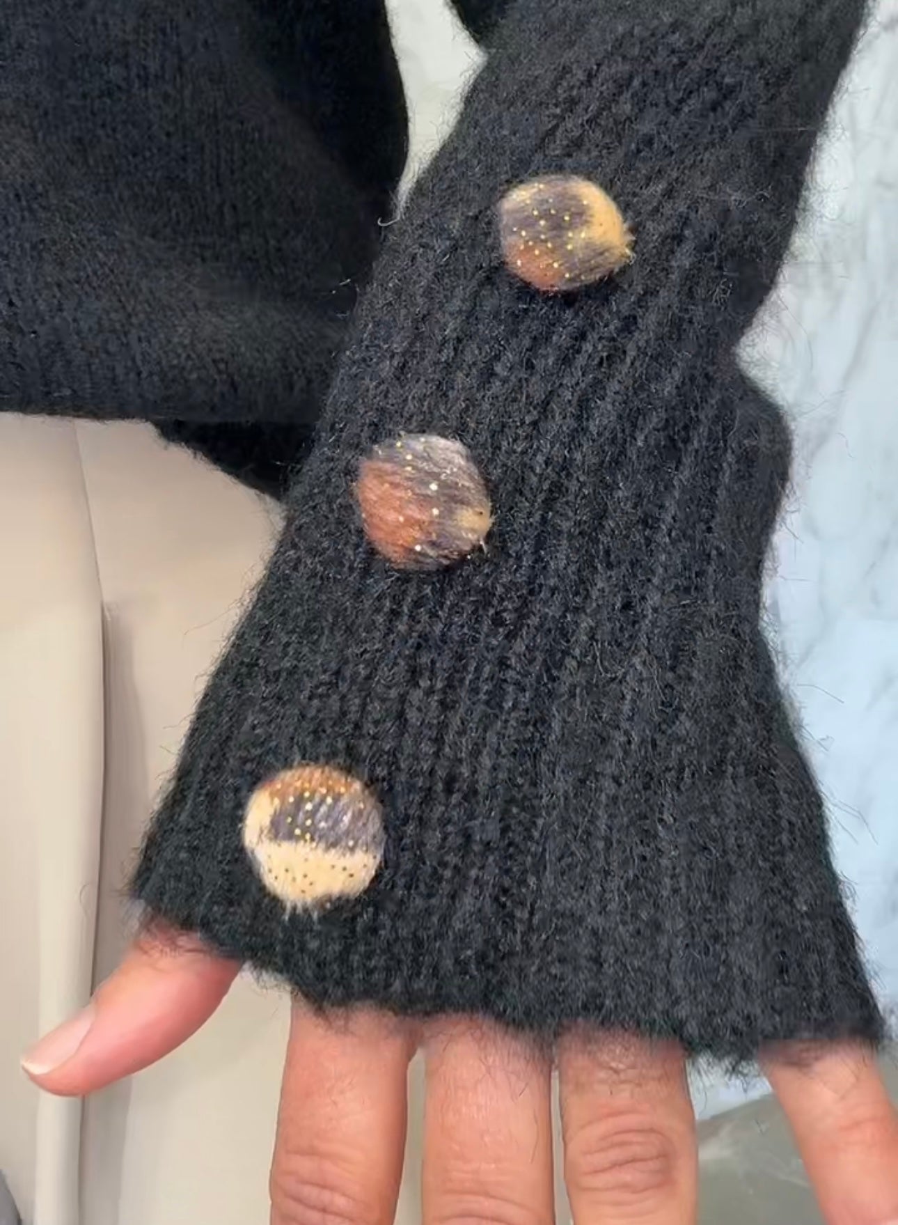 Pull avec coeur léopard