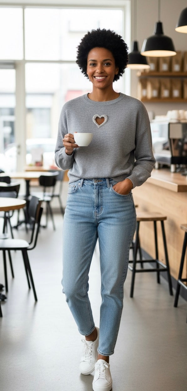 pull trou coeur strass