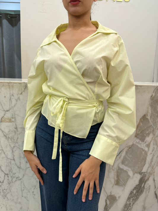 chemise cache coeur jaune
